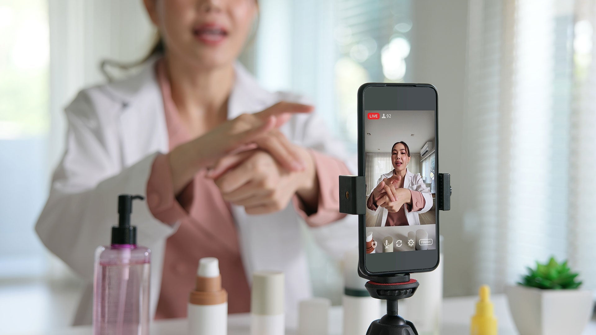 How To Talk to a Dermatologist Online