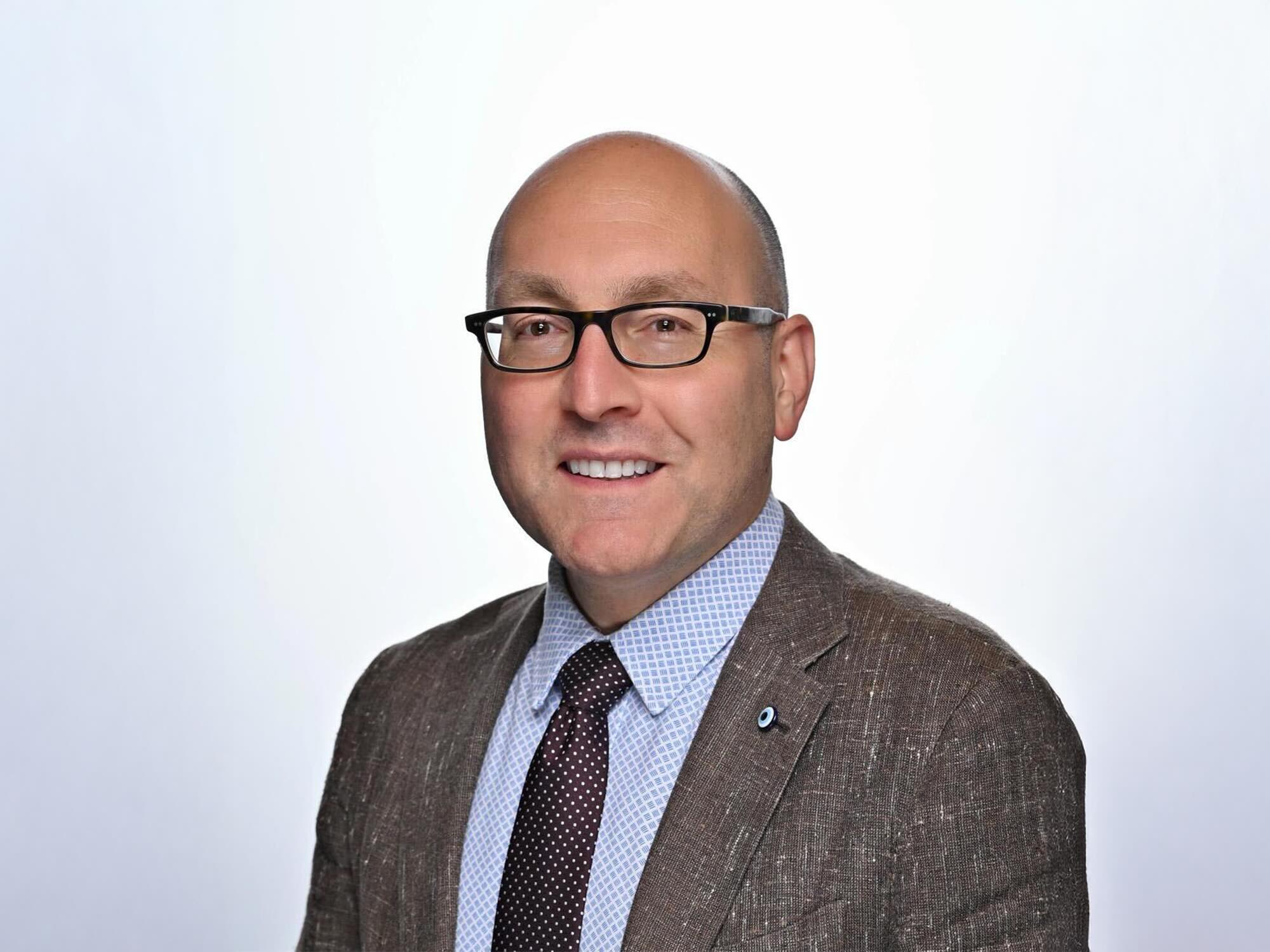 - Dr. Peter Lio, MD, Pediatric Dermatologist, Northwestern Medicine